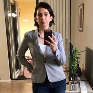 Meet your Posher, Kira